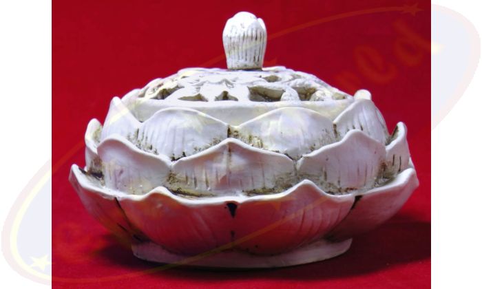 Räucherkegel Halter Lotus weiß 11x7cm